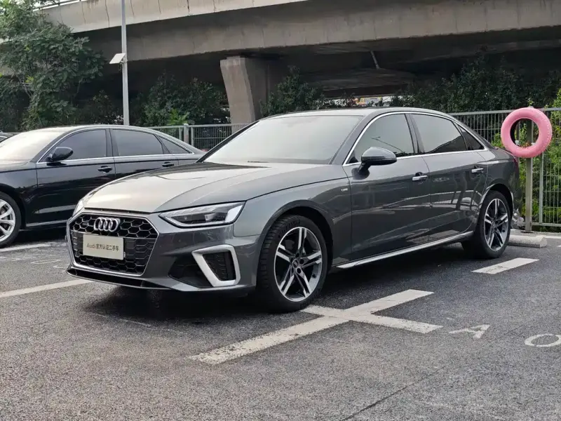 Audi A4L, 2022