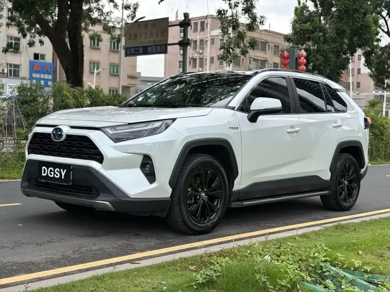 Toyota RAV4, 2023