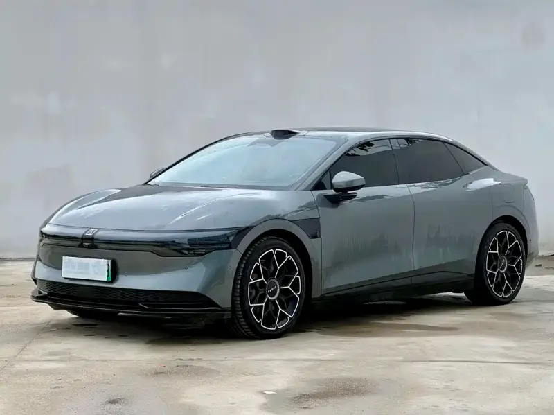 Zeekr 007, 2024