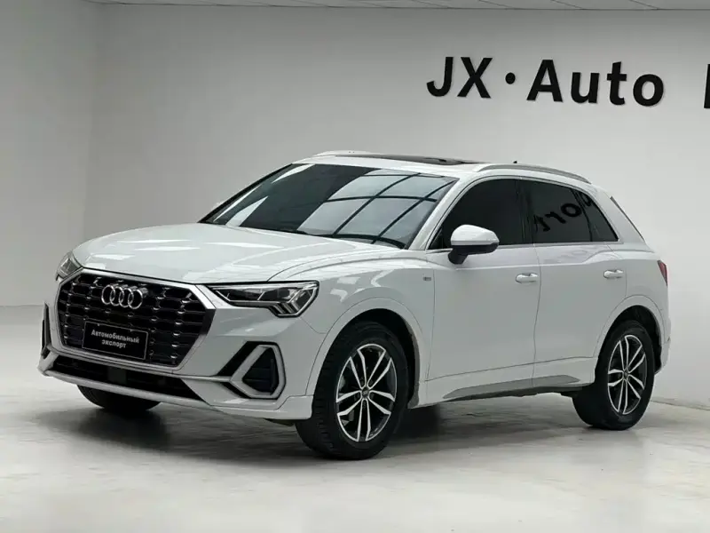 Audi Q3, 2022