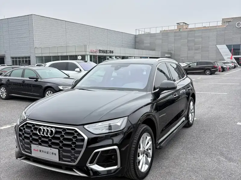Audi Q5L, 2022