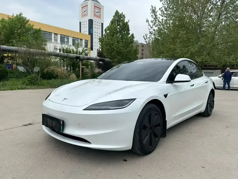Tesla Model 3, 2024