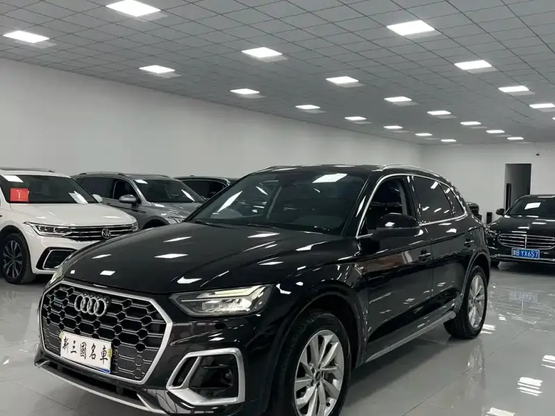 Audi Q5L, 2022