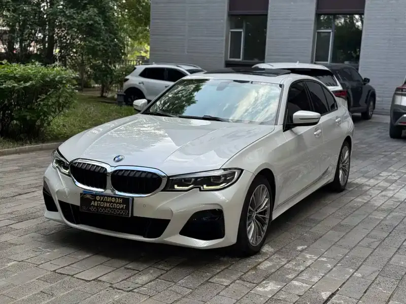 BMW 3 Series, 2022