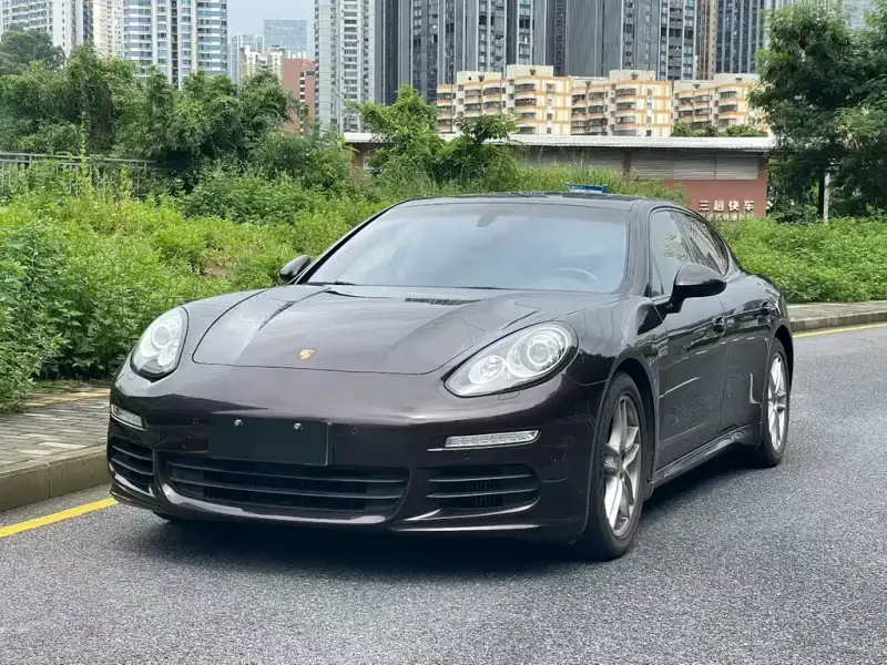 Porsche Panamera, 2016
