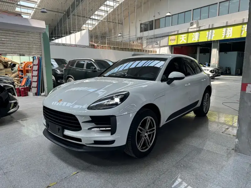Porsche Macan, 2021