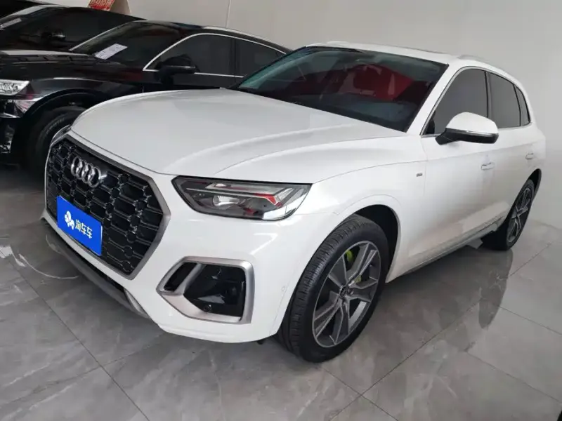 Audi Q5L, 2022