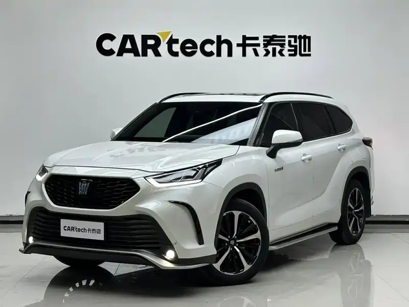 Toyota Crown Kluger, 2024