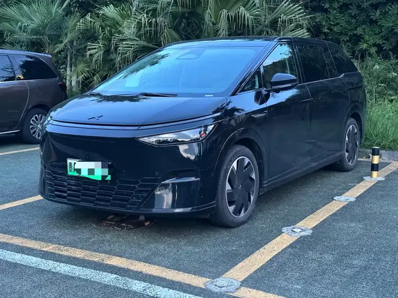 XPeng X9, 2024