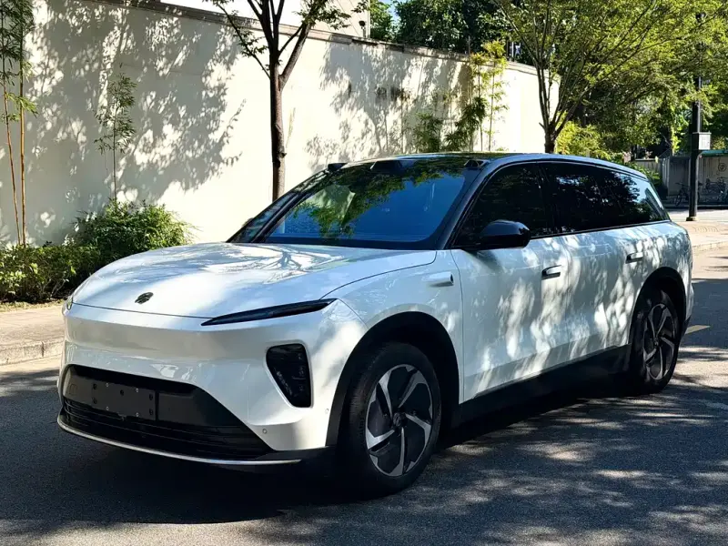 NIO ES8, 2023