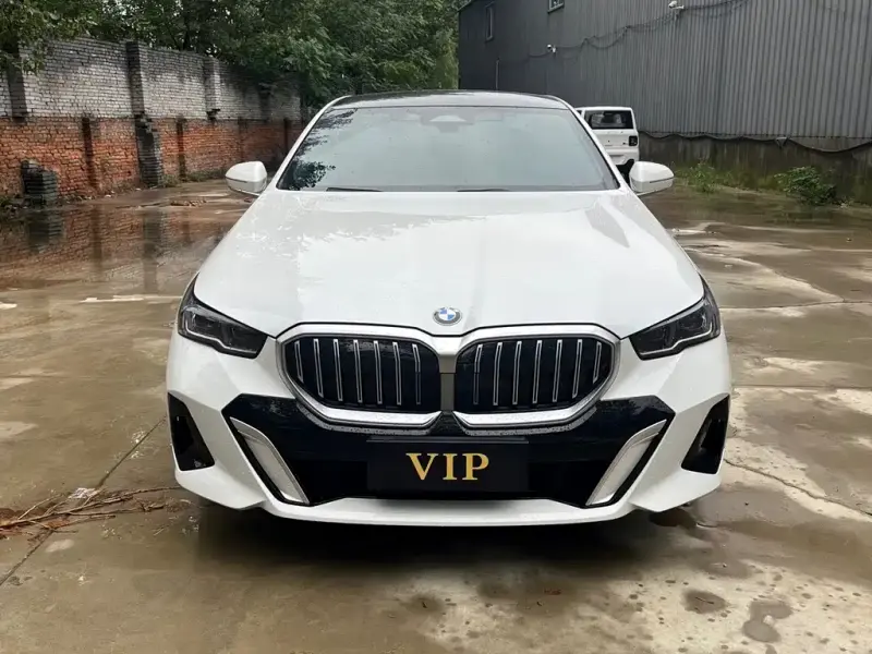 BMW 5 Series, 2025