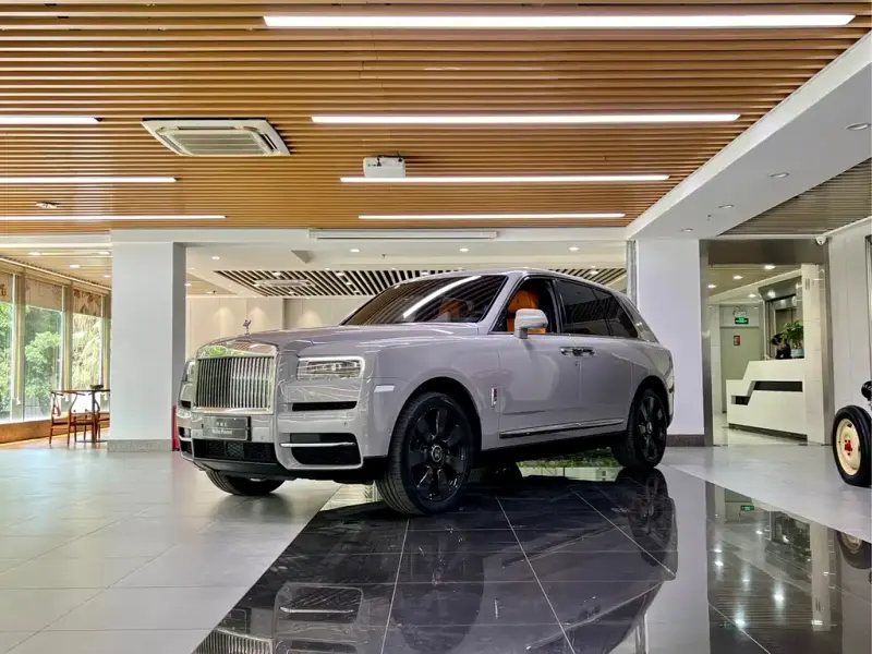 Rolls-Royce Cullinan, 2021