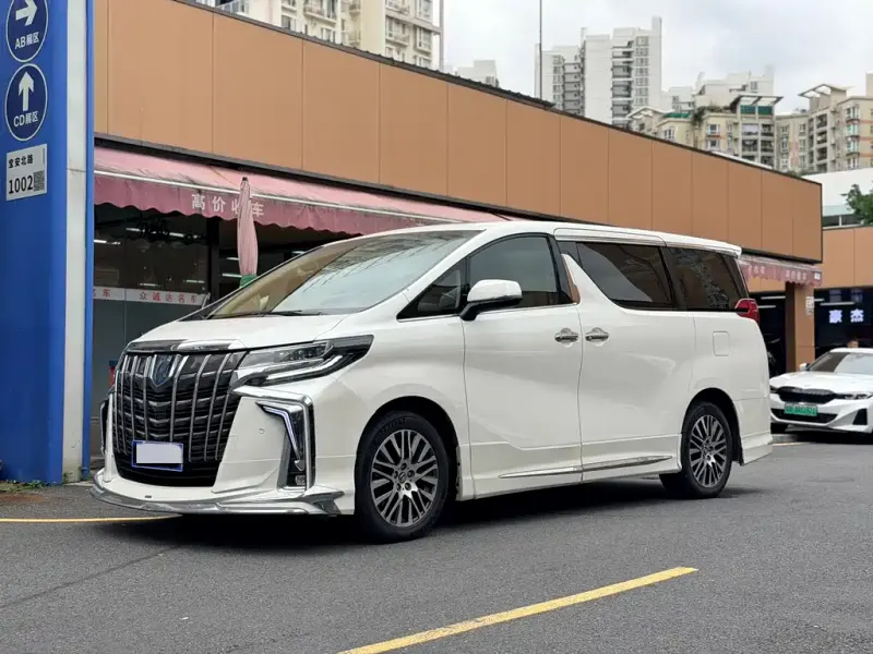 Toyota Alphard, 2017
