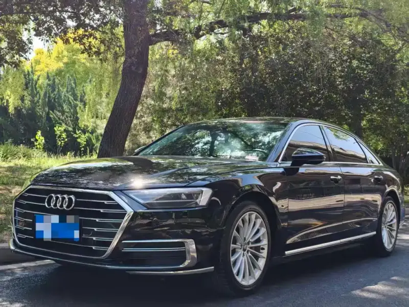 Audi A8, 2022