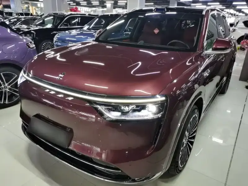 AITO M8, 2025