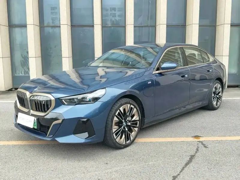BMW i5, 2025