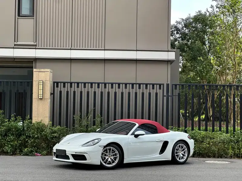 Porsche 718, 2022