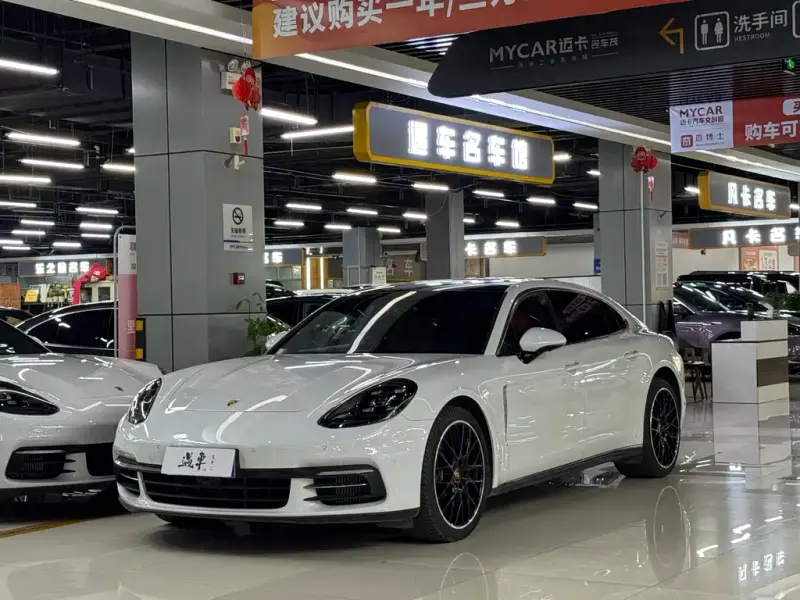 Porsche Panamera, 2019