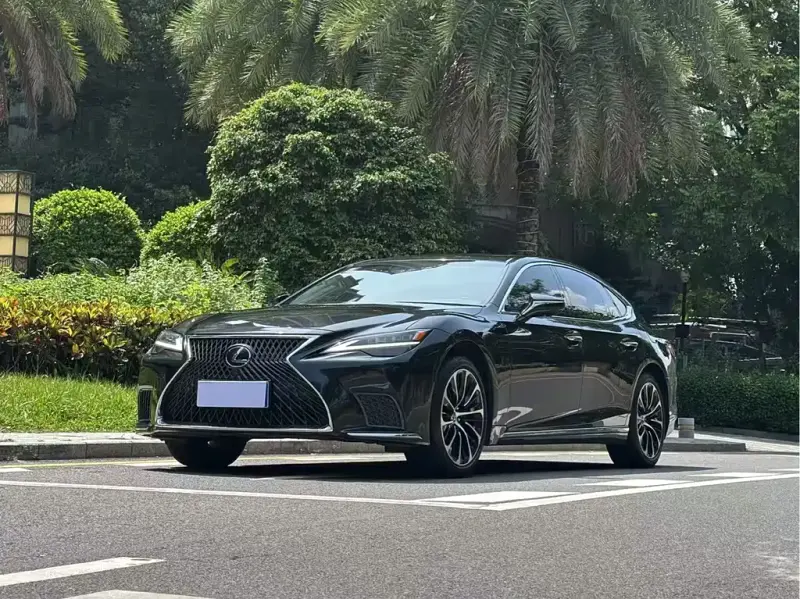 Lexus LS, 2021