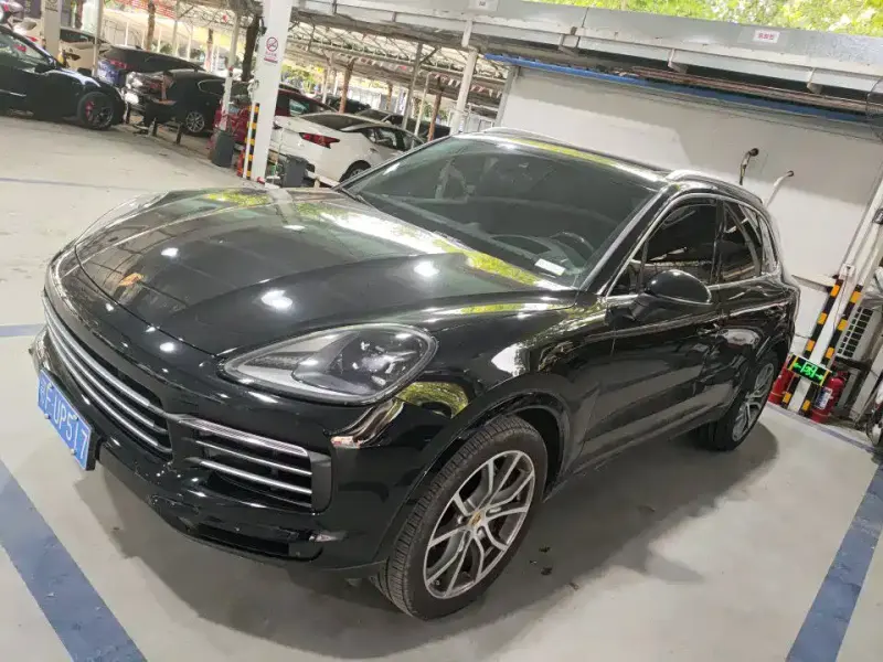 Porsche Cayenne, 2023