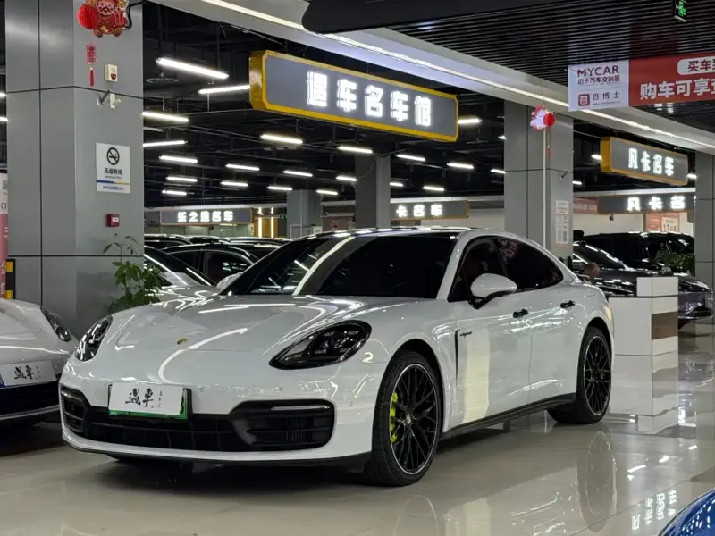 Porsche Panamera Hybrid, 2022