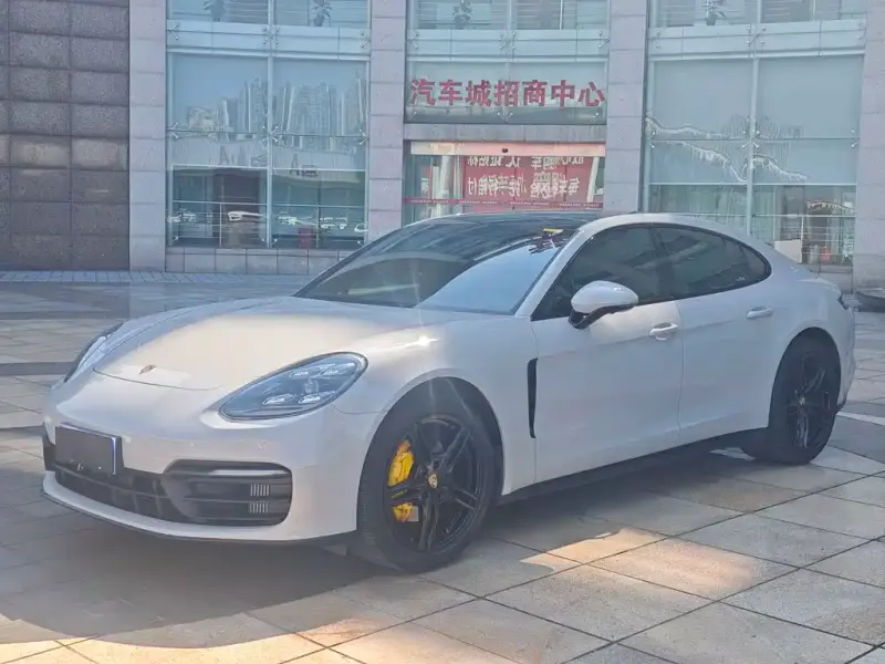 Porsche Panamera, 2022