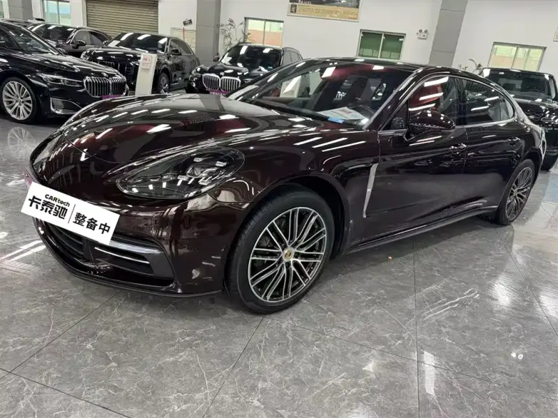 Porsche Panamera, 2018