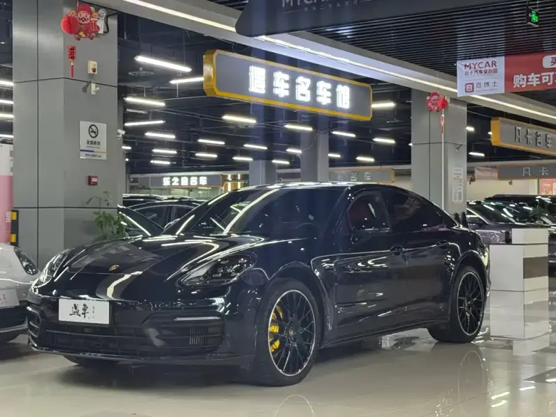 Porsche Panamera, 2023