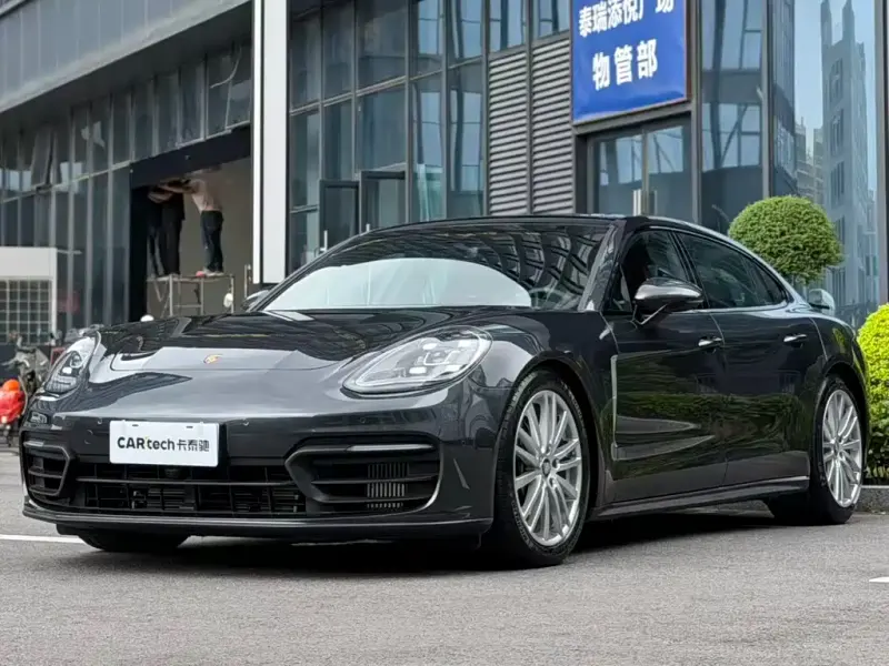 Porsche Panamera, 2022