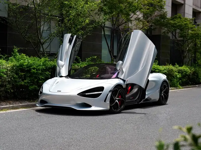 McLaren —, 2025