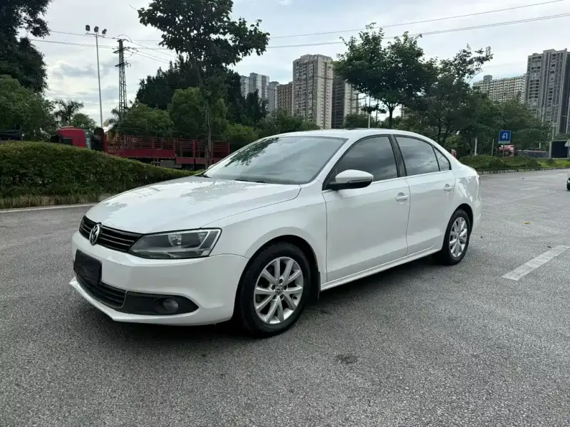 Volkswagen Sagitar, 2012