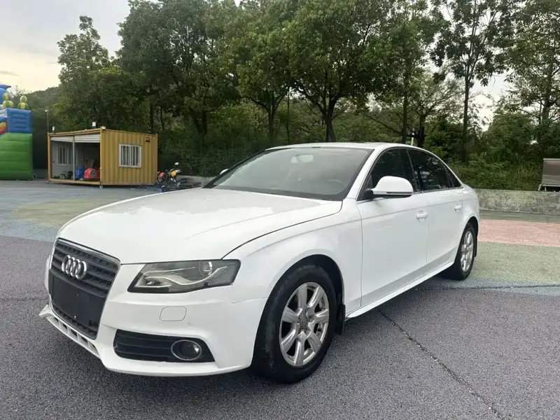 Audi A4L, 2011