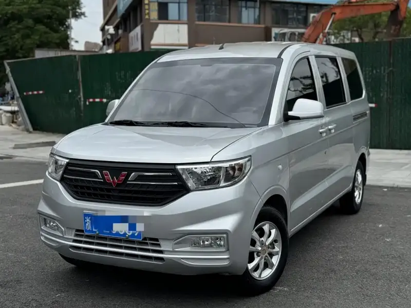 Wuling Hongguang V, 2019