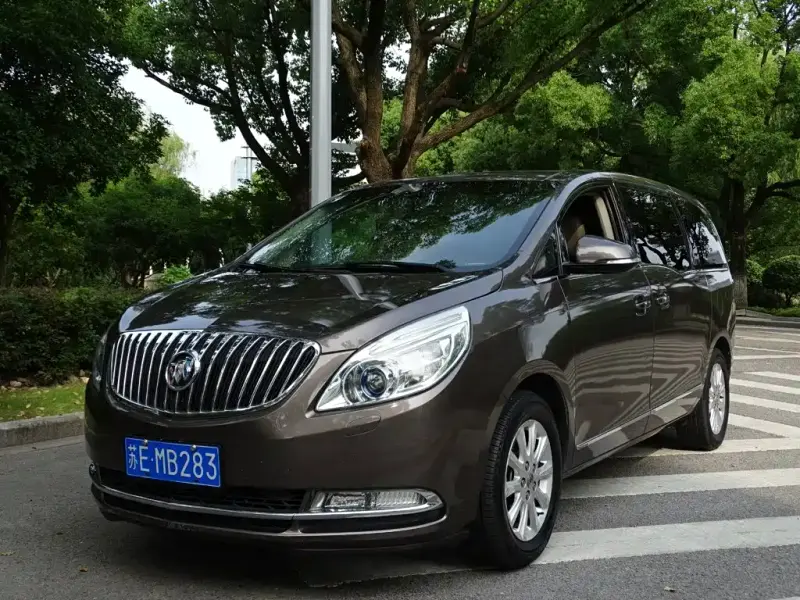Buick GL8, 2011