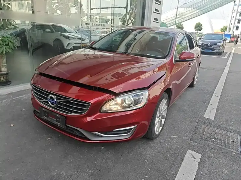 Volvo S60, 2015