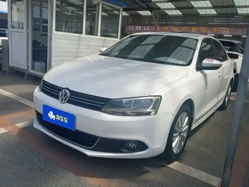 Volkswagen Sagitar, 2015