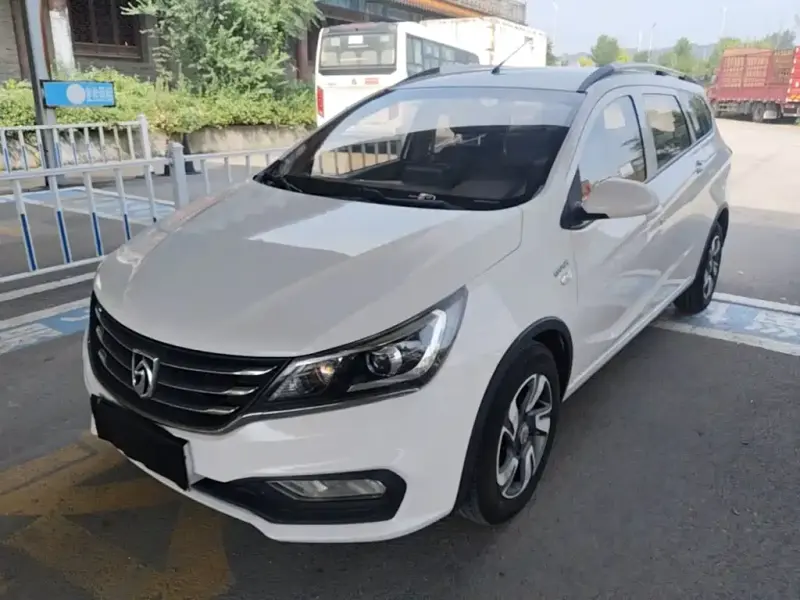 Baojun 310W, 2021