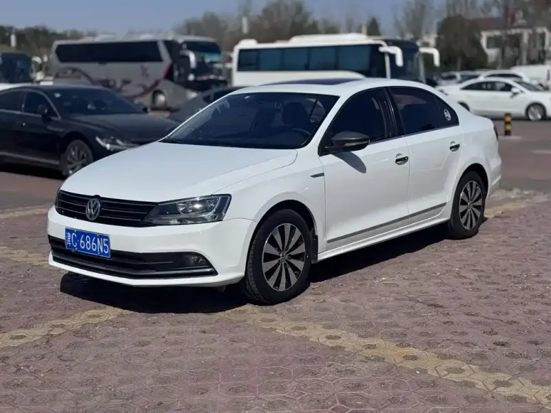 Volkswagen Sagitar, 2016