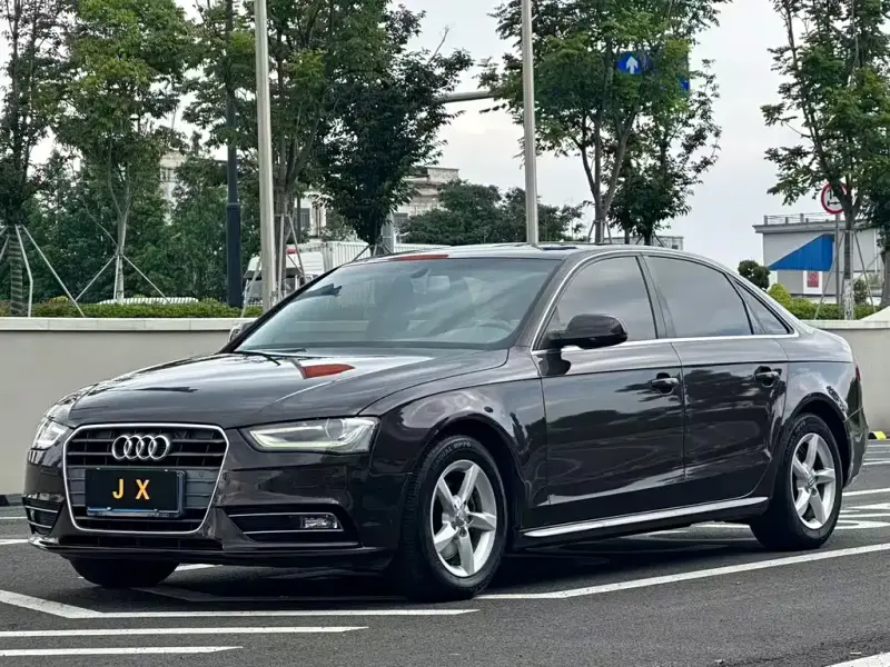 Audi A4L, 2015