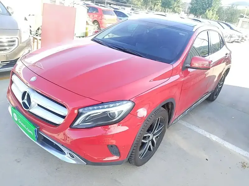 Mercedes-Benz GLA, 2015