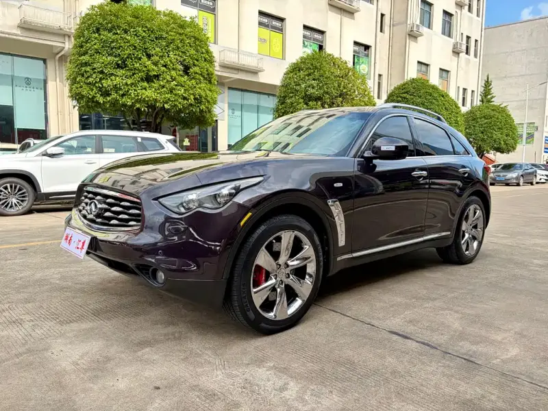 Infiniti FX, 2011