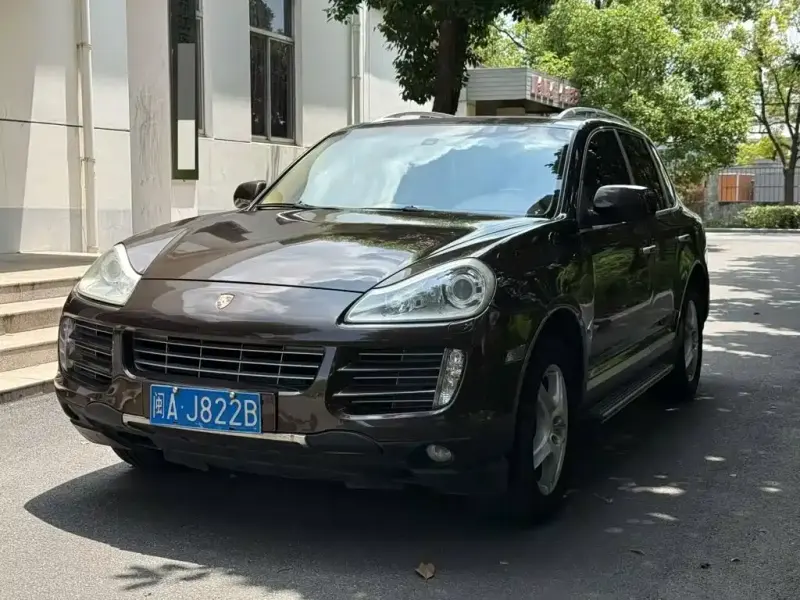 Porsche Cayenne, 2010