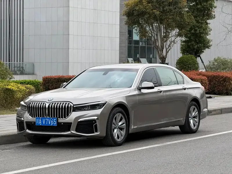 BMW 7 Series, 2011