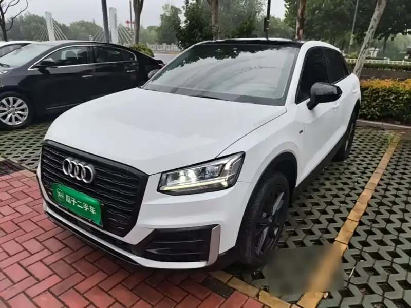 Audi Q2L, 2019