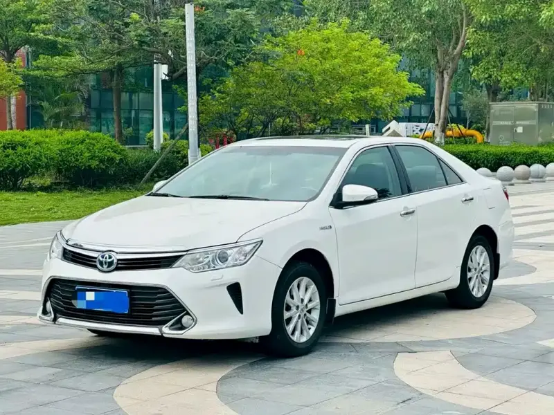 Toyota Camry, 2016