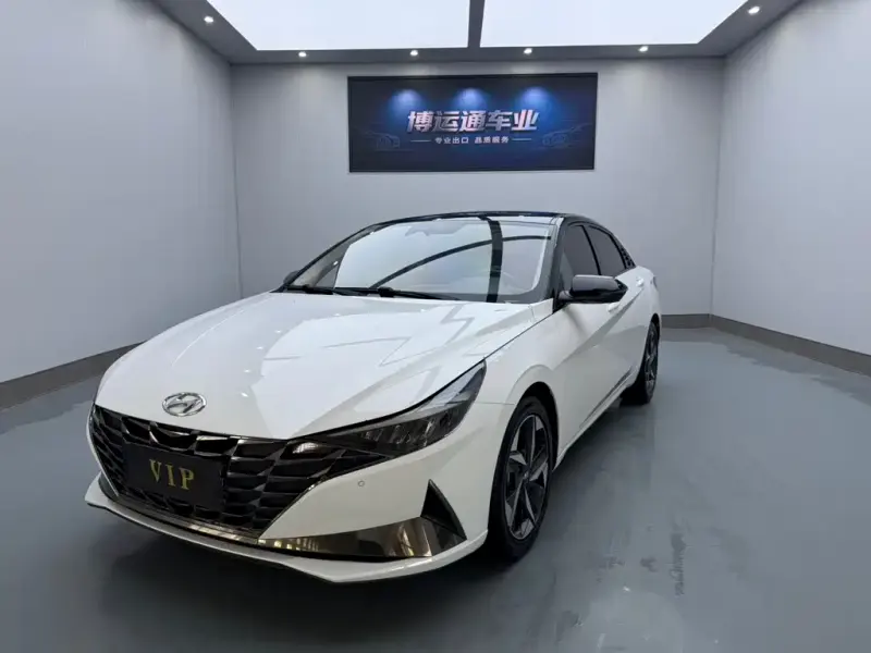 Hyundai Elantra, 2022