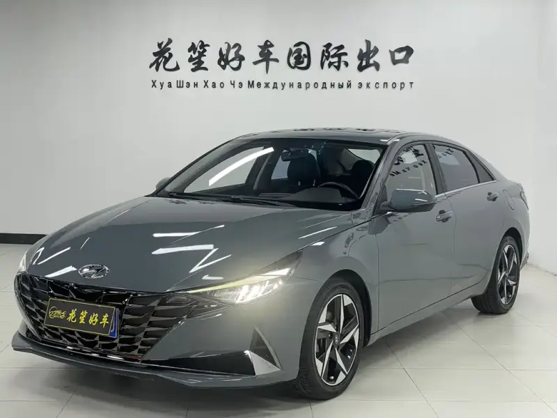 Hyundai Elantra, 2022