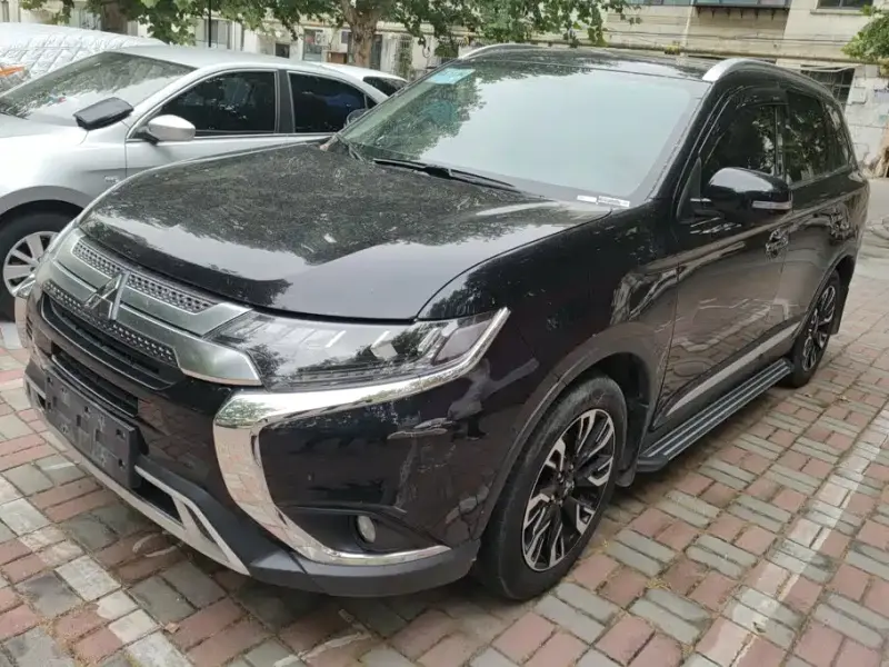 Mitsubishi Outlander, 2021