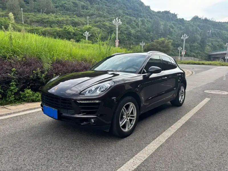 Porsche Macan, 2014