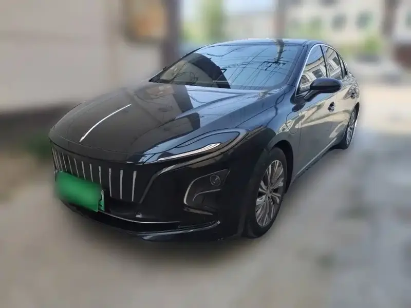 Hongqi E-QM5, 2023